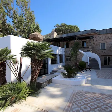 빌라 Mahe Tennis Island Evia - B'your 카리스토스